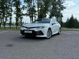 Toyota Camry 2021 годаfor14 800 000 тг. в Алматы – фото 3