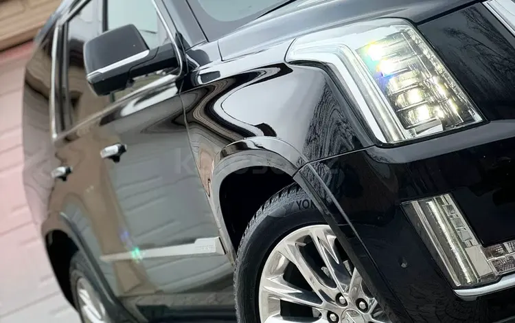 Cadillac Escalade 2019 года за 39 000 000 тг. в Астана