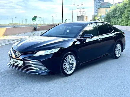 Toyota Camry 2018 года за 13 800 000 тг. в Костанай – фото 3