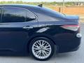 Toyota Camry 2018 года за 13 800 000 тг. в Костанай – фото 16