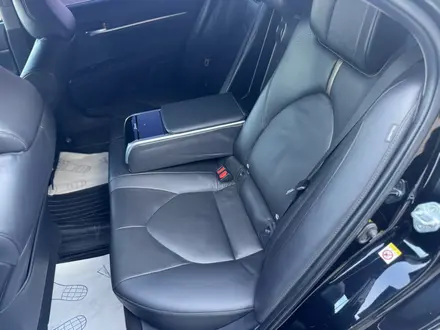 Toyota Camry 2018 года за 13 800 000 тг. в Костанай – фото 26