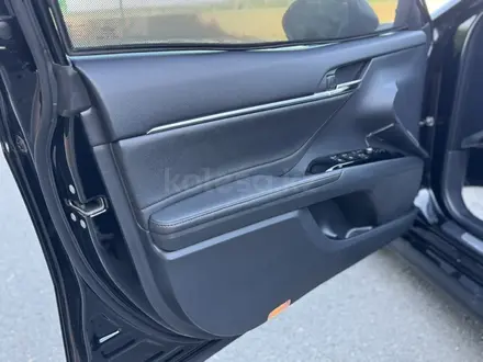 Toyota Camry 2018 года за 13 800 000 тг. в Костанай – фото 42