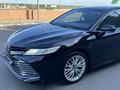 Toyota Camry 2018 года за 13 800 000 тг. в Костанай – фото 46