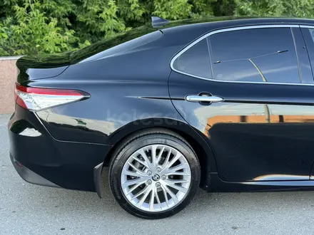 Toyota Camry 2018 года за 13 800 000 тг. в Костанай – фото 49