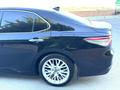 Toyota Camry 2018 года за 13 800 000 тг. в Костанай – фото 51