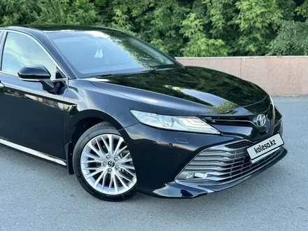 Toyota Camry 2018 года за 13 800 000 тг. в Костанай – фото 8