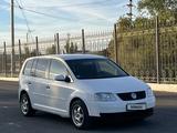 Volkswagen Touran 2006 года за 3 000 000 тг. в Кызылорда – фото 2