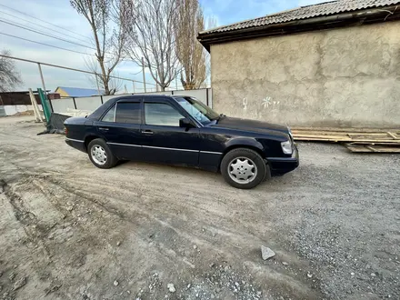 Mercedes-Benz E 230 1989 года за 2 000 000 тг. в Жаркент – фото 6