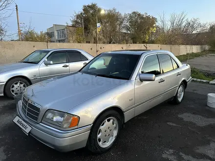 Mercedes-Benz C 220 1997 года за 3 800 000 тг. в Караганда – фото 9