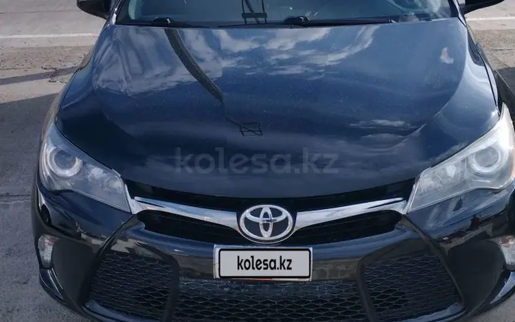 Toyota Camry 2016 года за 9 500 000 тг. в Актобе