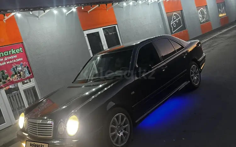 Mercedes-Benz E 230 1996 года за 2 300 000 тг. в Алматы