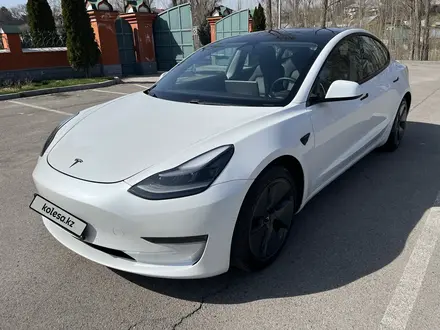 Tesla Model 3 2021 года за 13 000 000 тг. в Алматы