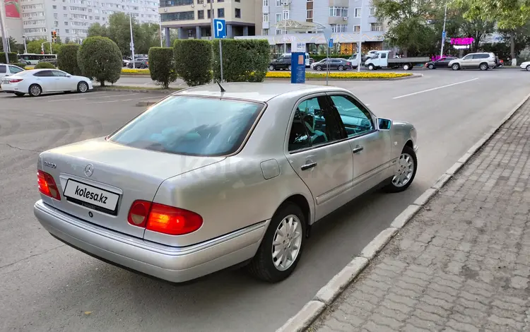 Mercedes-Benz E 280 1999 годаүшін4 500 000 тг. в Астана