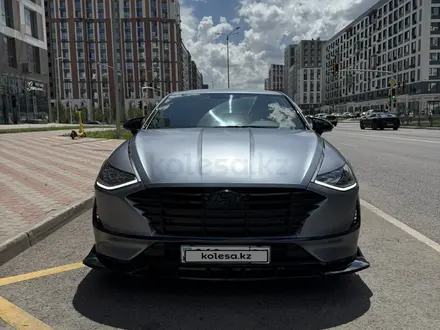 Hyundai Sonata 2022 года за 13 500 000 тг. в Астана