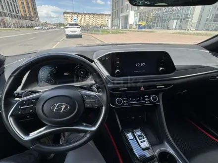 Hyundai Sonata 2022 года за 13 500 000 тг. в Астана – фото 5