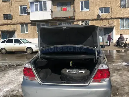 Toyota Camry 2004 года за 5 800 000 тг. в Актобе – фото 9