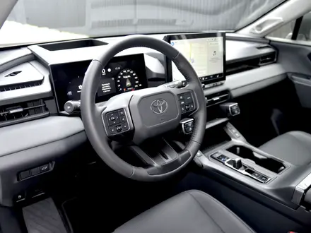 Toyota RAV4 Luxe+ HEV 2026 года за 28 990 000 тг. в Кызылорда – фото 12