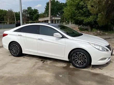 Hyundai Sonata 2012 года за 6 300 000 тг. в Шымкент – фото 2