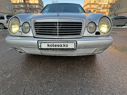 Mercedes-Benz E 280 1997 года за 2 800 000 тг. в Алматы