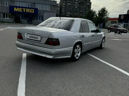 Mercedes-Benz E 280 1994 года за 2 870 000 тг. в Алматы – фото 5