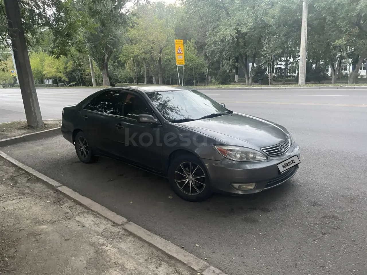 Toyota Camry, 2004