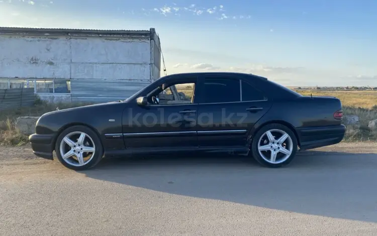 Mercedes-Benz E 230 1995 года за 2 850 000 тг. в Караганда