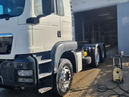 MAN  TGS 33-440 2013 года за 37 000 000 тг. в Актау – фото 2