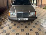 Mercedes-Benz E 200 1993 года за 2 200 000 тг. в Шымкент – фото 2