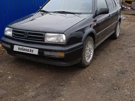 Volkswagen Vento 1993 года за 1 550 000 тг. в Караганда