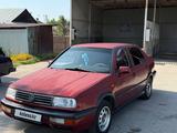Volkswagen Vento 1993 года за 930 000 тг. в Тараз – фото 4