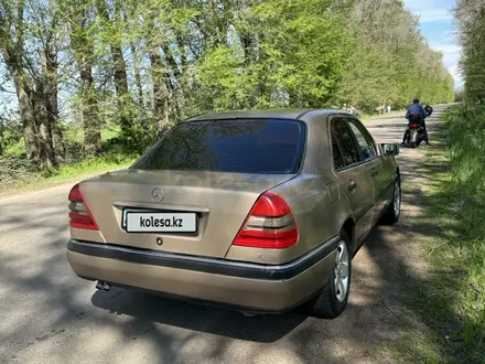 Mercedes-Benz C 180 1993 годаүшін1 450 000 тг. в Узынагаш – фото 3