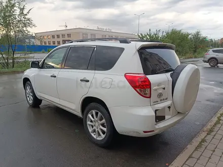 Toyota RAV4 2006 года за 4 500 000 тг. в Актобе – фото 3