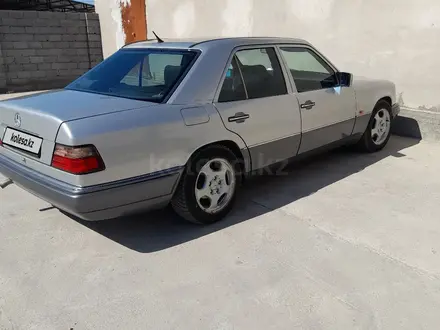 Mercedes-Benz E 200 1993 года за 2 000 000 тг. в Шиели