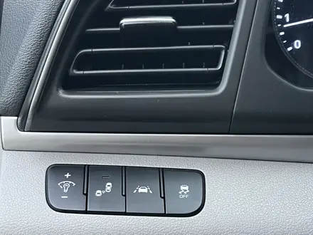 Hyundai Elantra 2019 года за 9 000 000 тг. в Алматы – фото 12