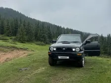 Nissan Mistral, 1999
