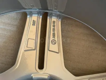 Новый комплект стильных дисков Mercedes r20 AMG за 450 000 тг. в Астана – фото 2