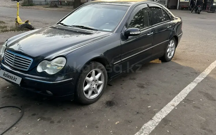 Mercedes-Benz C 240 2001 года за 3 800 000 тг. в Алматы