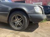 Mercedes-Benz E 200 1993 годаүшін1 200 000 тг. в Караганда – фото 4