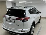 Toyota RAV4 2018 года за 15 500 000 тг. в Кокшетау – фото 3