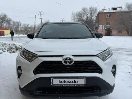 Toyota RAV4 2021 года за 16 500 000 тг. в Актобе – фото 4
