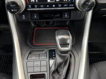 Toyota RAV4 2021 года за 16 500 000 тг. в Актобе – фото 12