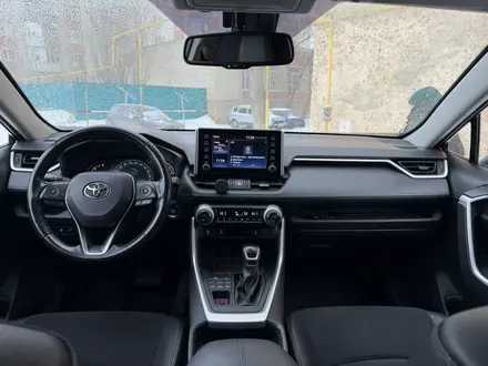 Toyota RAV4 2021 года за 16 500 000 тг. в Актобе – фото 14