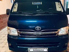 Toyota HiAce, 2012