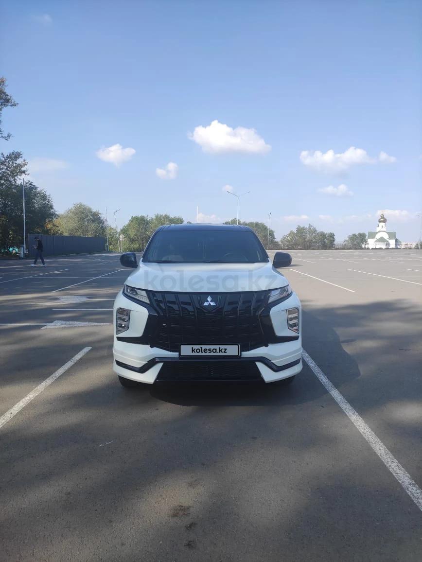 Mitsubishi Montero Sport 2022 г.