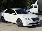 Toyota Camry 2013 года за 8 500 000 тг. в Актобе – фото 3