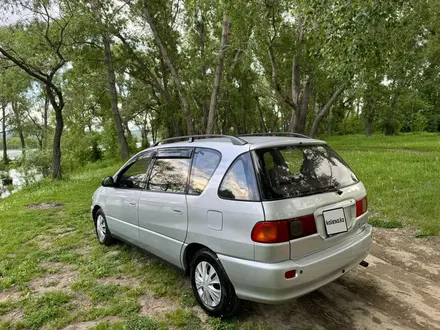 Toyota Ipsum 1997 года за 3 500 000 тг. в Усть-Каменогорск