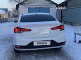 Hyundai Elantra 2020 года за 8 300 000 тг. в Актобе – фото 5