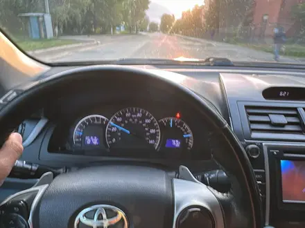 Toyota Camry 2013 года за 5 900 000 тг. в Актобе – фото 4