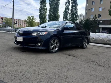 Toyota Camry 2013 года за 5 900 000 тг. в Актобе – фото 2