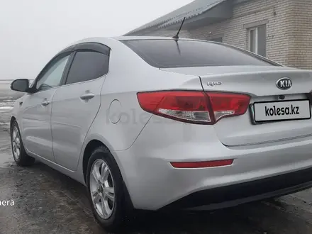 Kia Rio 2015 года за 5 500 000 тг. в Уральск – фото 3